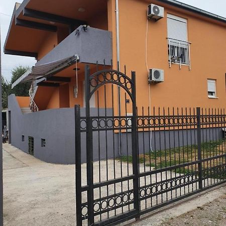Apartmen Kuca Za Odmor I Familiju Bar Extérieur photo