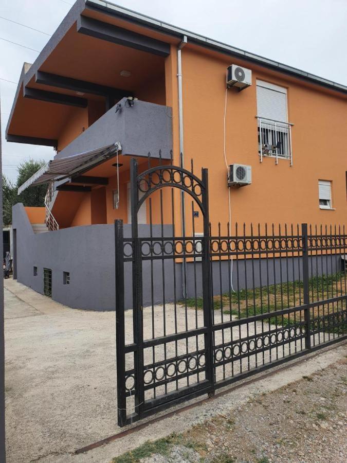 Apartmen Kuca Za Odmor I Familiju Bar Extérieur photo